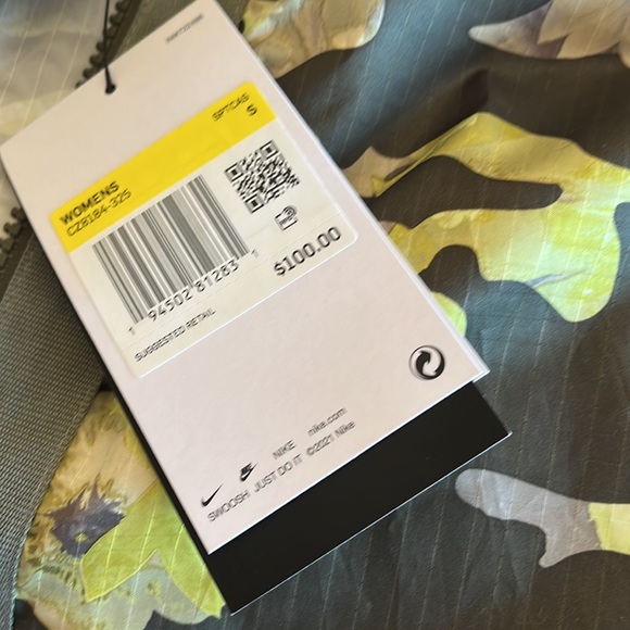 NWT Nike Women's Jackets & Coats Nike Oversized Sportswear - Picture 8 of 13